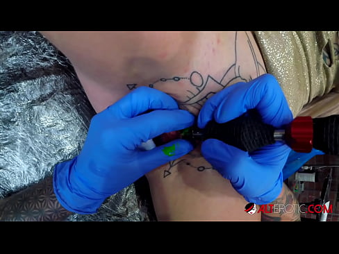 ❤️ Extrem tattooed Hottie Sully Savage krut en Tattoo op hirem Klitoris ❤️❌ Anal Porno bei eis lb.kanalmoscow.ru ❤